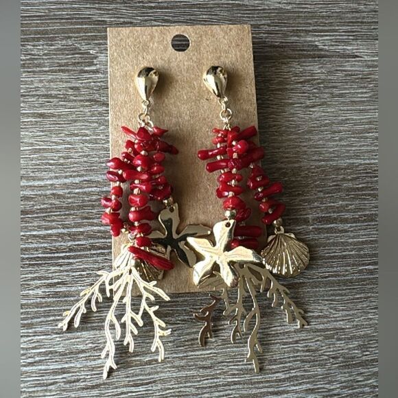 seashellādetailādropāearringsāA707 - Picture 4 of 4